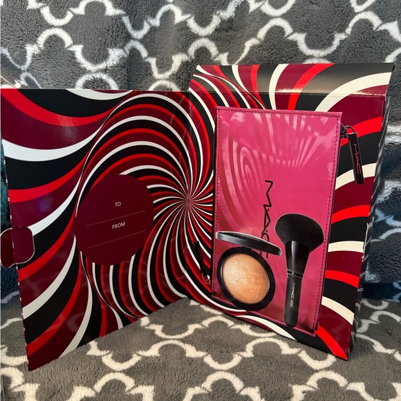 NWB MAC Highlighter Gift Set Makeup Brush Travel Bag" bling Me - Picture 4 of 9